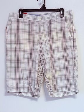 IZOD Portsmouth Plaid High-Rise Shorts - Light Gray, Black & Green Plaid Sz 32